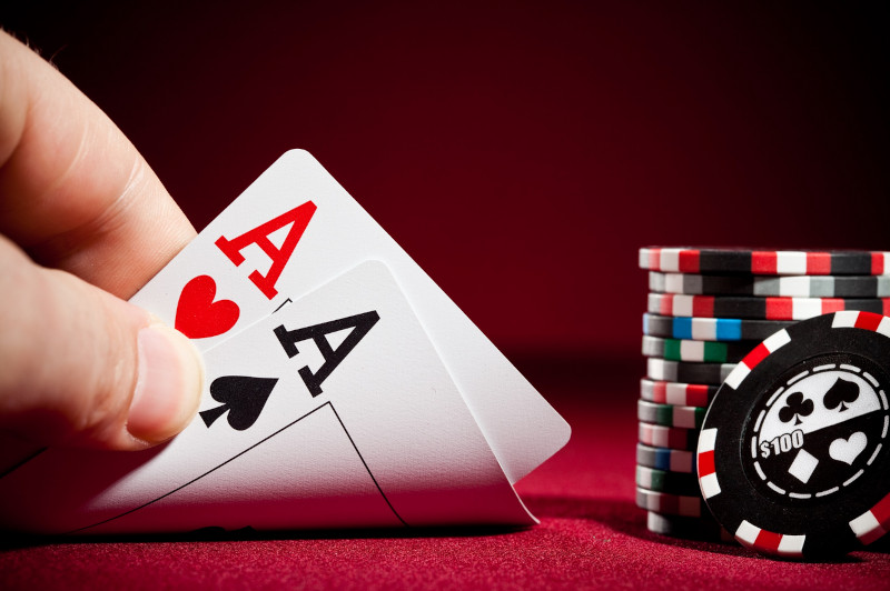 Qu’est-ce que le poker a de plus que les autres jeux de cartes ?